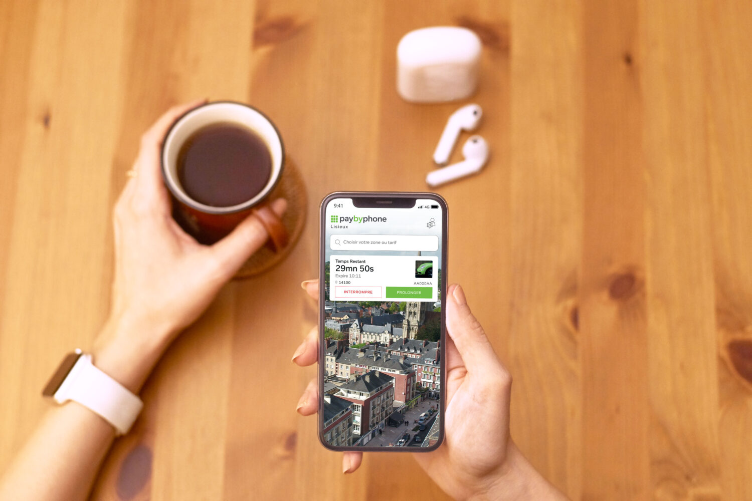 Femme Cafe Generique-jpg