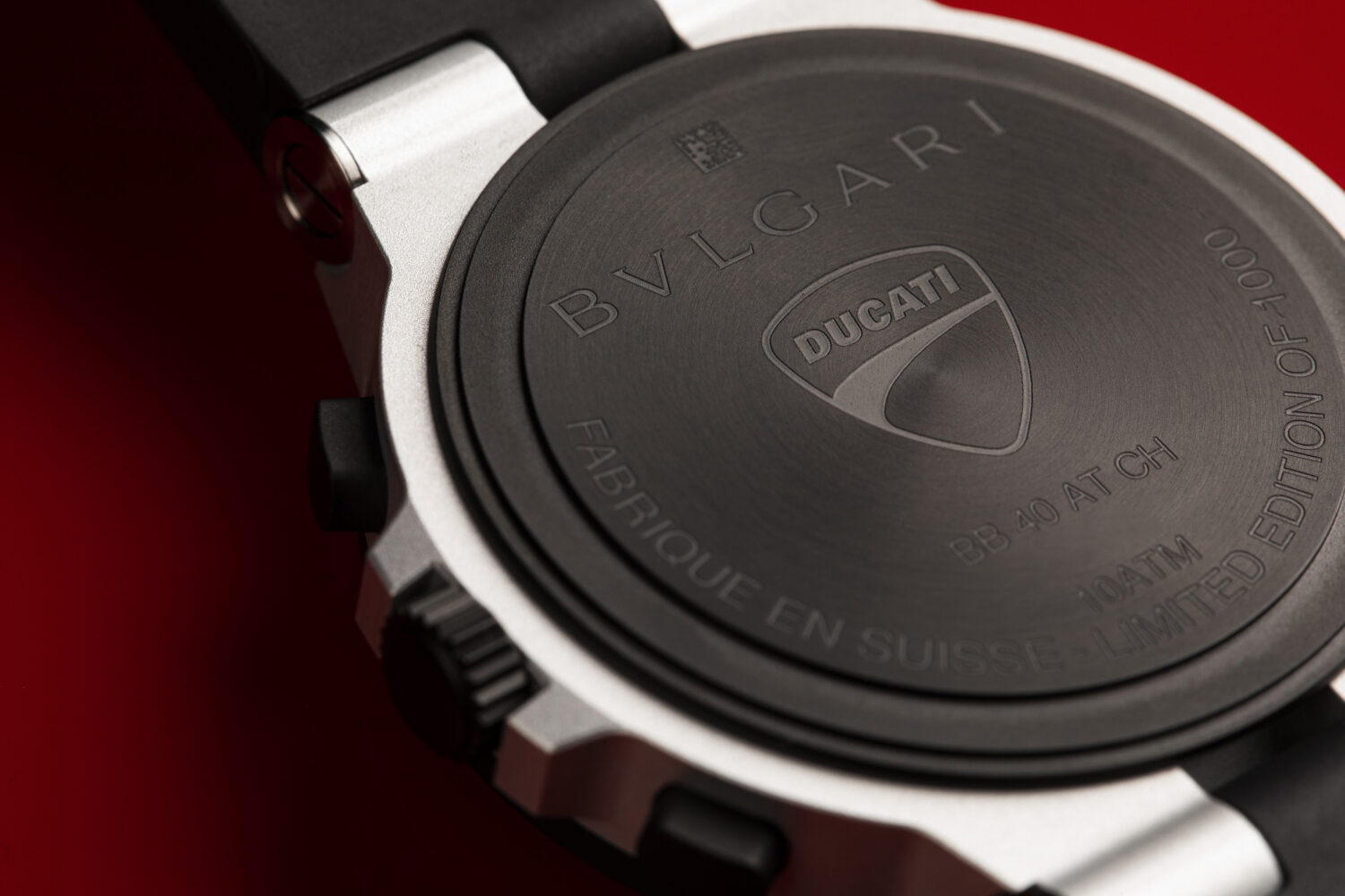 05Bulgari Aluminium Ducati Special Edition chronographUC389461Mid-jpg