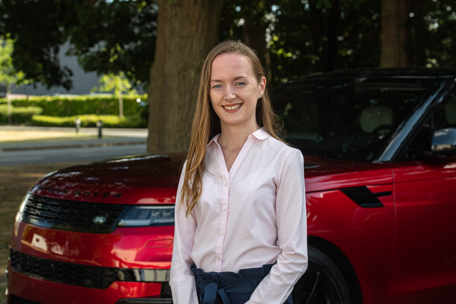 JAGUAR LAND ROVER DÉVOILE LE PROGRAMME « FUTURE SKILLS » DESTINÉ À FORMER 29.000 PERSONNES AU LUXE MODERNE ET AU TOUT ÉLECTRIQUE