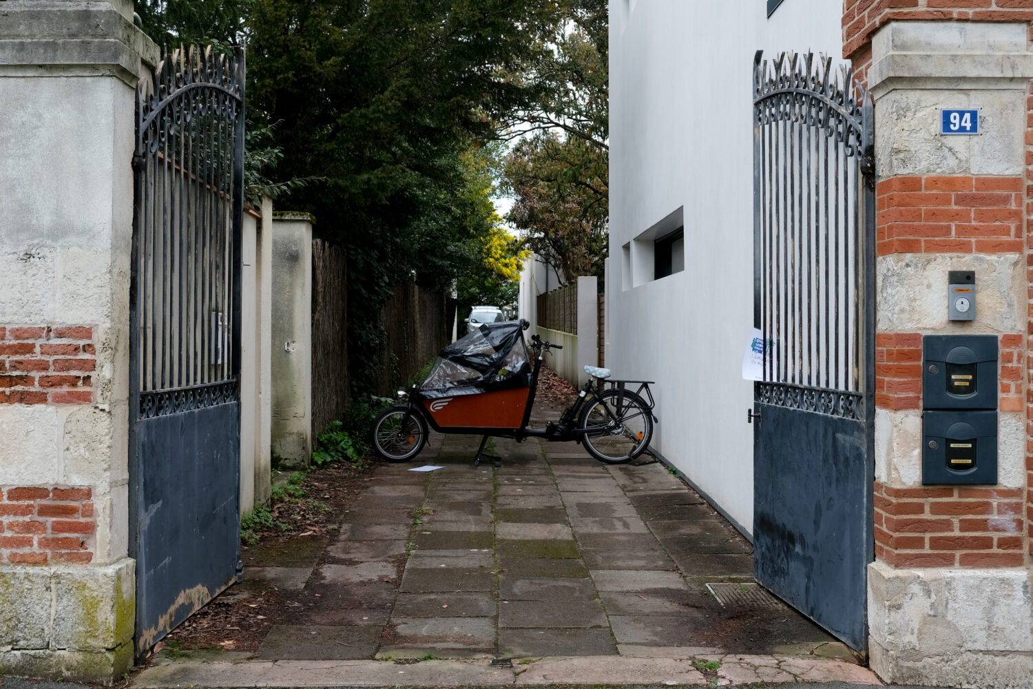 La Maison du Mail, lieu de vie temporaire associatif à La Rochelle, ouvre ses portes