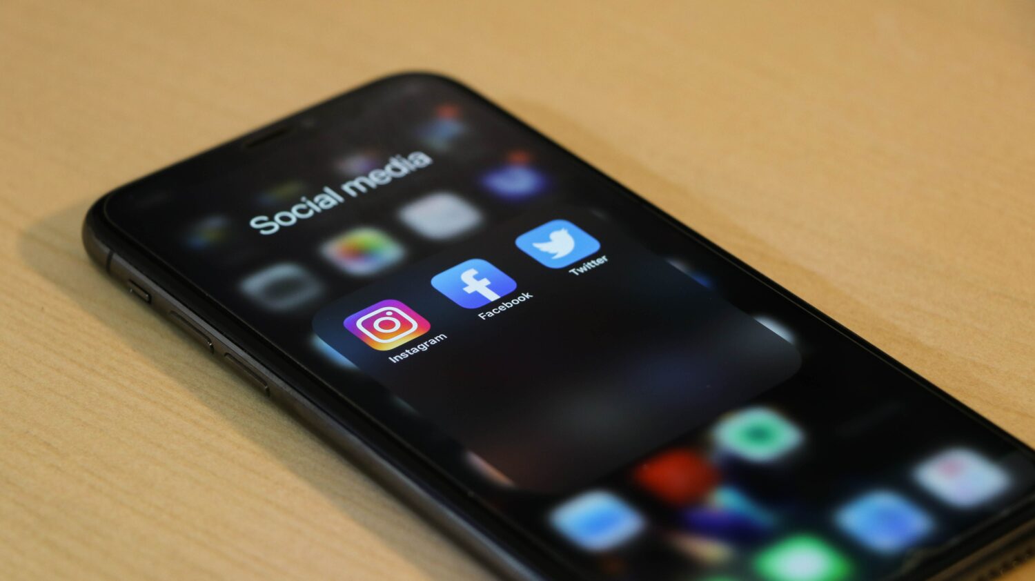 X, Facebook, Instagram… défis et opportunités du journalisme à l'ère des réseaux sociaux – MediaConnect