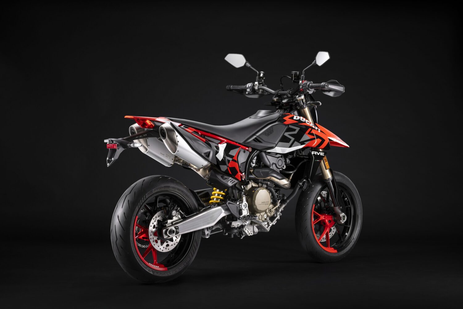 MY24HYPERMOTARD698MONO02UC575816High-jpg