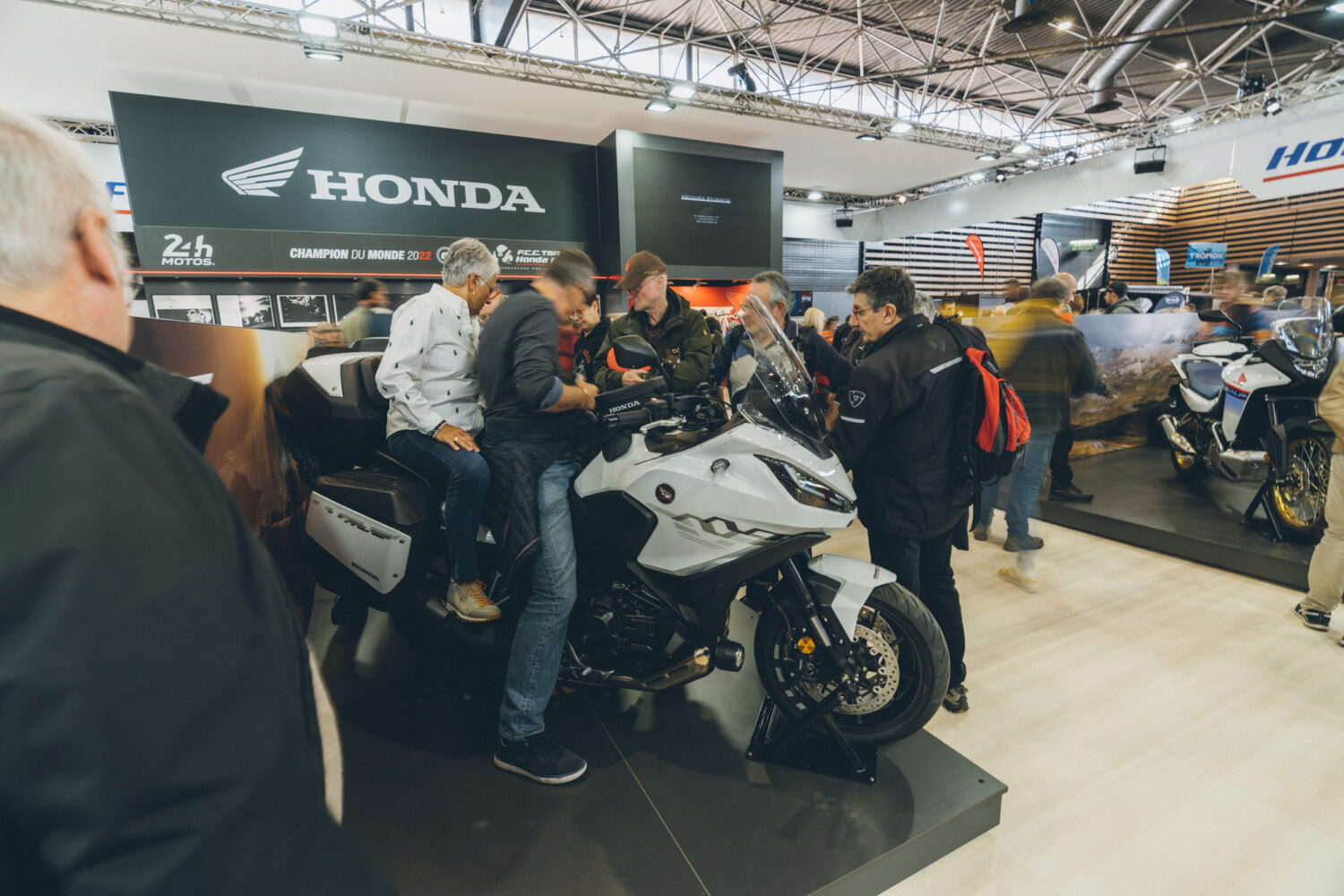 7HONDAfrS2RStandFULL-jpg