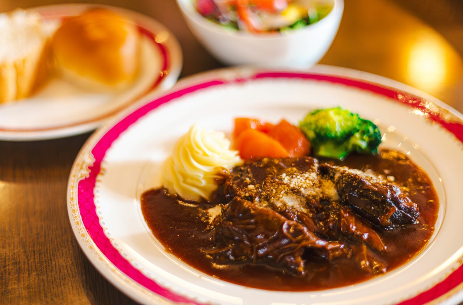 Restaurant Bayerns famous beef stew 3-jpg