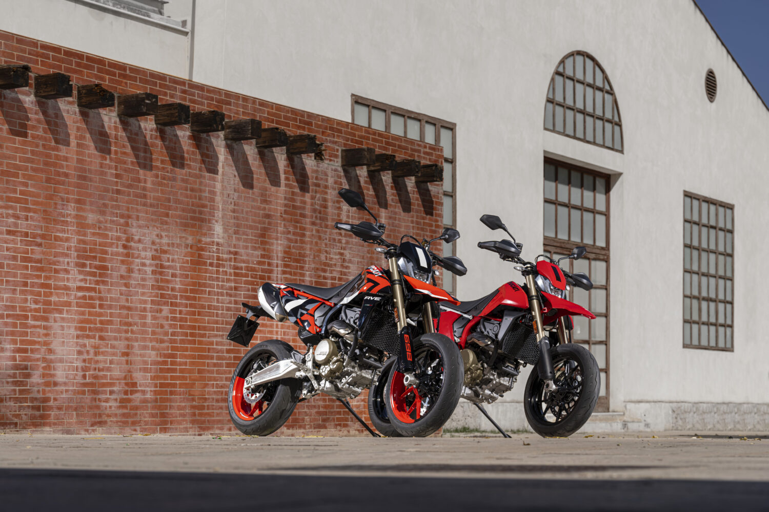 MY24HYPERMOTARD698MONODYN 70UC575996High-jpg