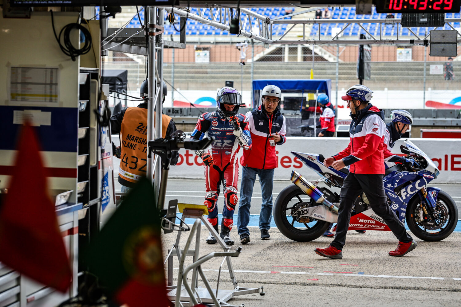 Le team F.C.C. TSR Honda France se qualifie 3e sur la grille de départ des 24 Heures Motos 2024