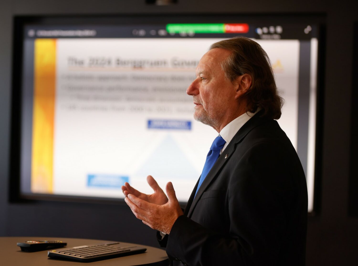 DNA07280524Presentation4-jpg
