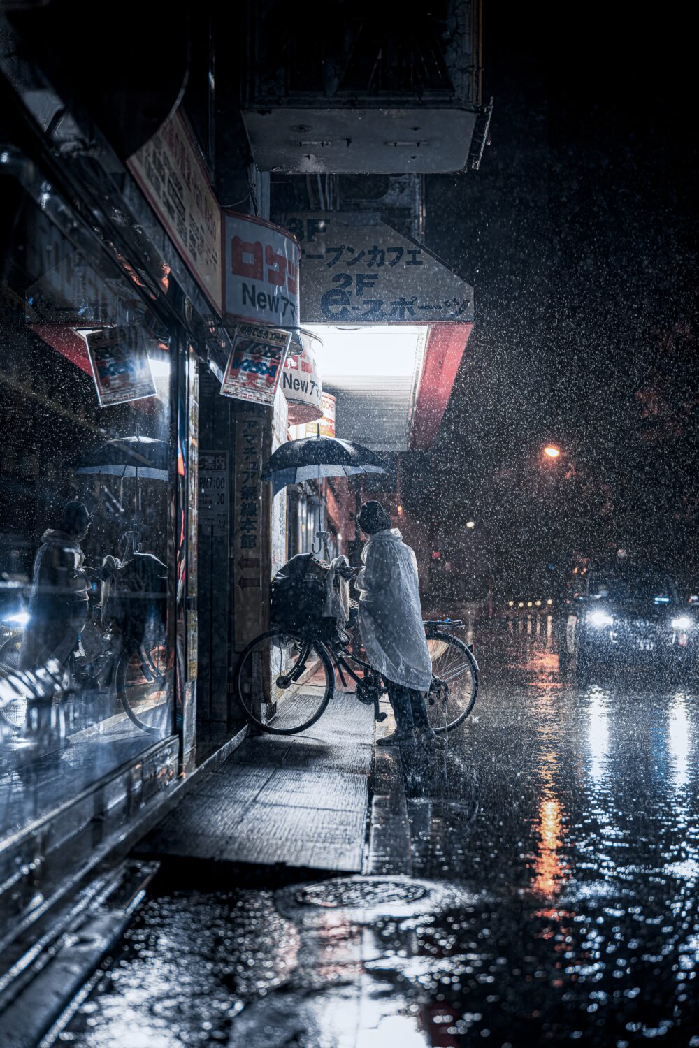 A side street off so-called Bira Bira Dori (Leaflet Street) in Akihabara (c) Junya Watanabe-jpg