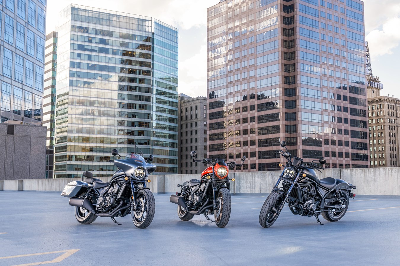 Ergonomie améliorée, technologies modernisées et nouvelle version : la famille des Honda CMX Rebel n'en finit pas de grandir