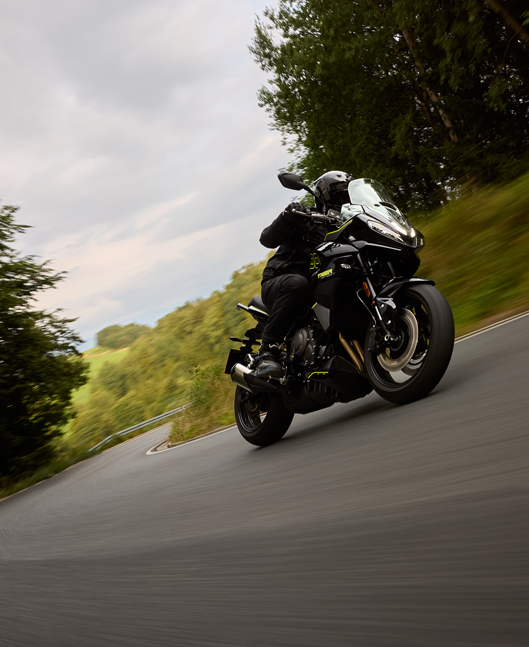 TBC December 12pm - Tiger Sport 800-jpg