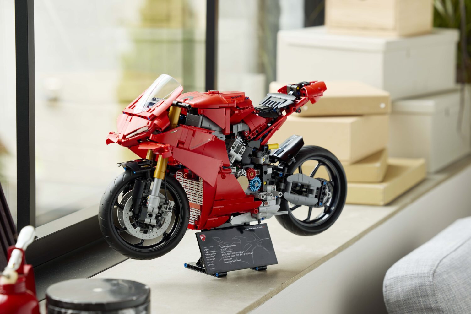 LEGODucatiPanigaleV4S2024 3UC730942High-jpg