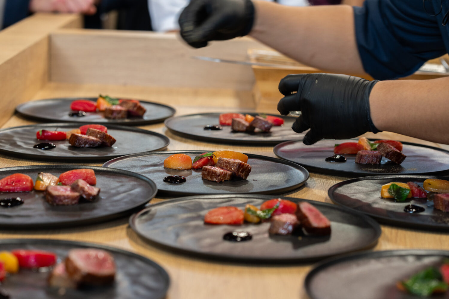 Demonstrations culinaires creatives avec du Wagyu (c) Conseil pour la promotion des exportations des produits dorigine animale japonais-jpg