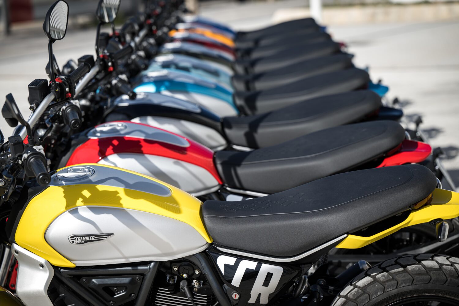MY23DucatiScramblerIcon075UC495044High-jpg