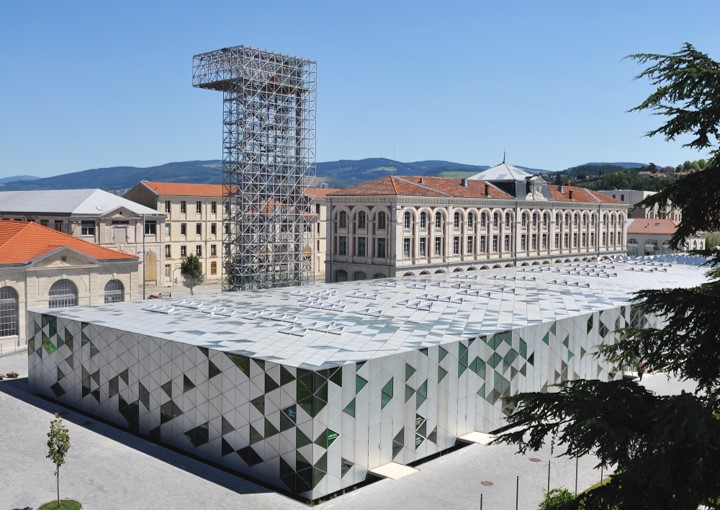 L'Esadse (École supérieure d'art et design de Saint-Étienne) présente les coulisses de ses workshops d'automne, dont les œuvres et projets seront un des temps forts de la prochaine Biennale