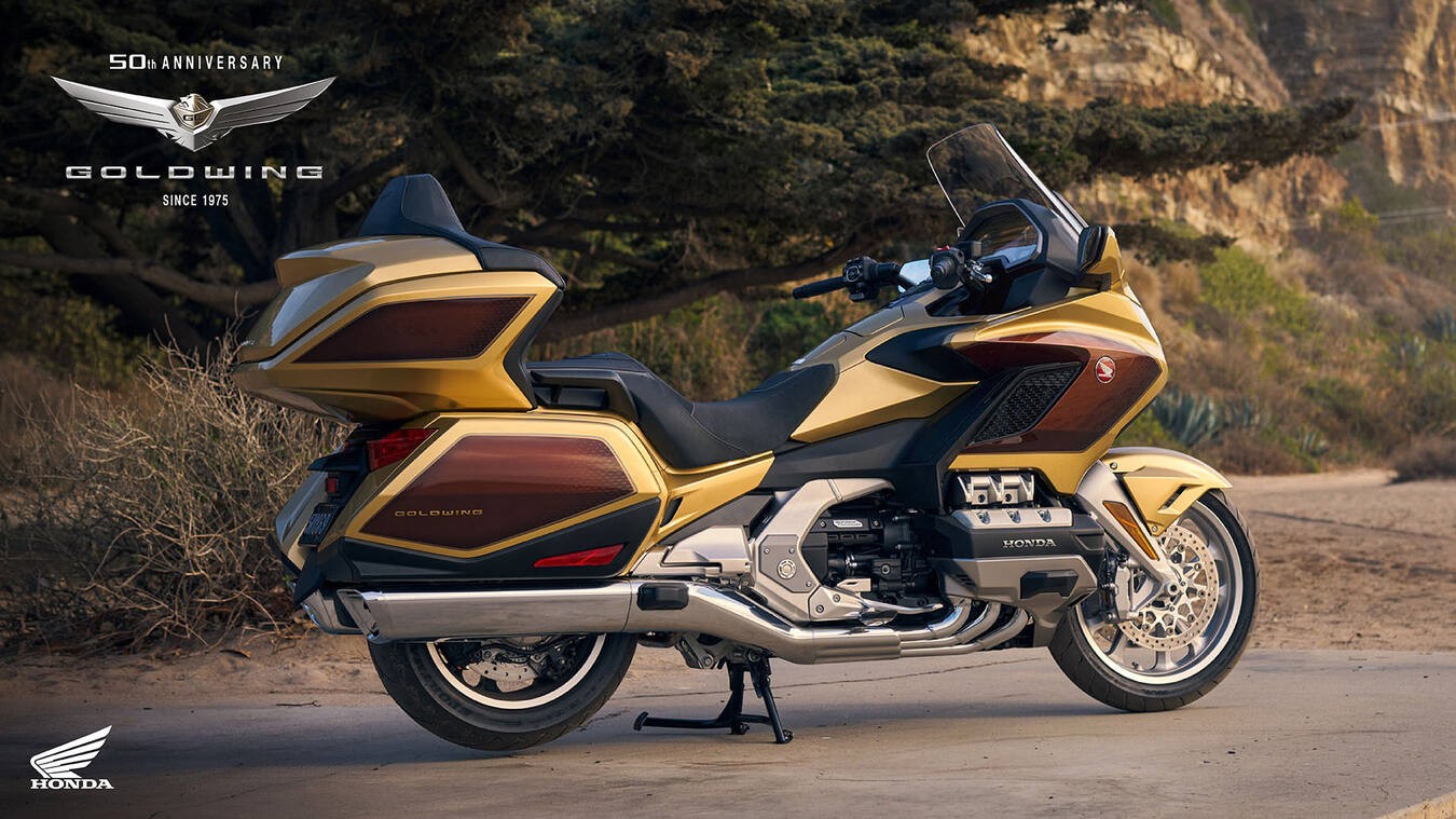 52760825YMHondaGL1800GoldWingandGoldWingTourmodelscelebratehalfa-jpg