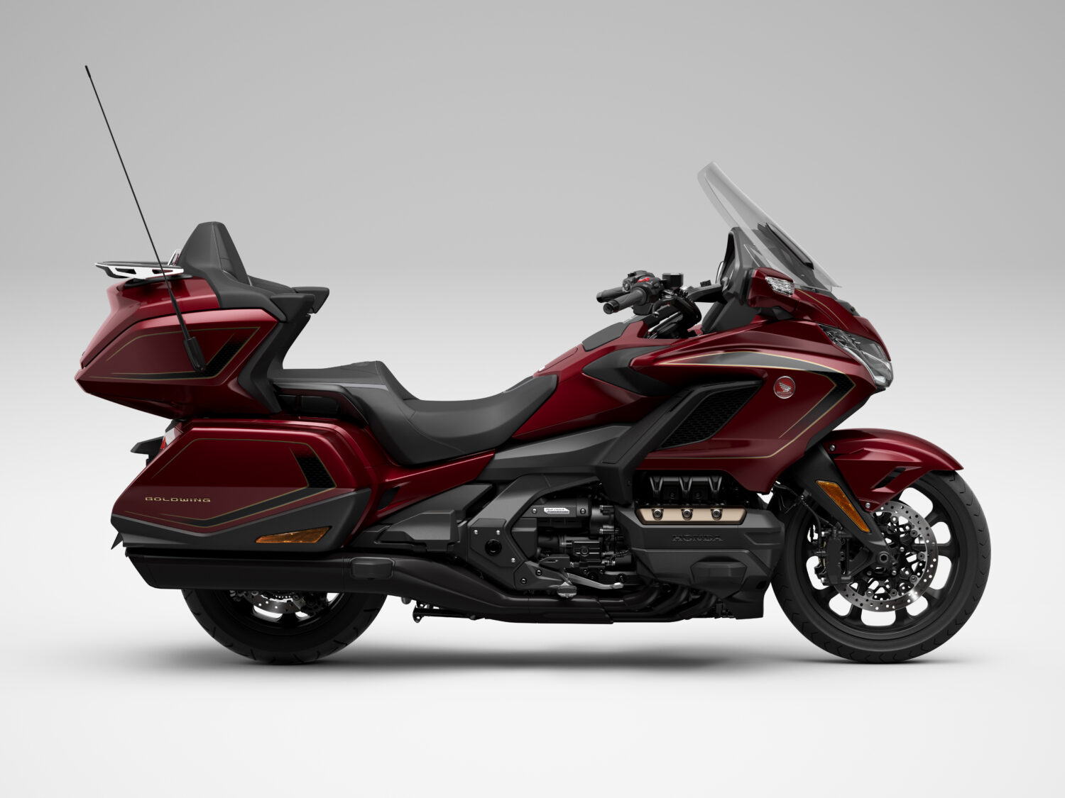 2025 GL1800 ED AirBag DCT Studio Red ACC Rh-Side-jpg