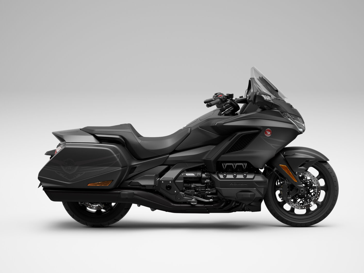 2025 GL1800 ED DCT Studio Mat Black Rh-Side-jpg