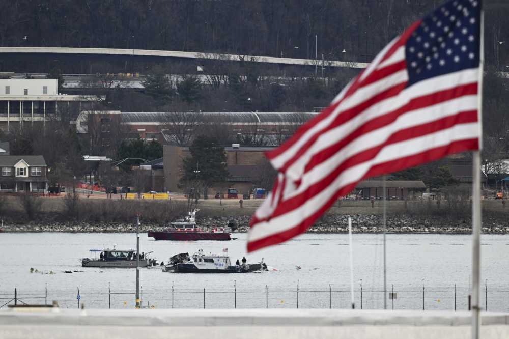 [FACT-CHECK] - Collision aérienne à Washington : ces rumeurs sur une pilote transgenre prétendument impliquée sont infondées