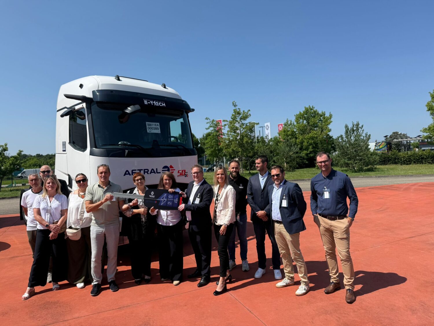 AFTRAL reçoit le premier camion auto-école 100 % électrique pour les formations en maintenance et conduite.