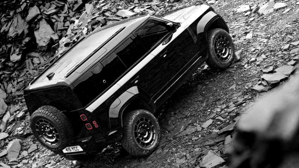 DEF26MYOCTABLACK04072501bw-jpg