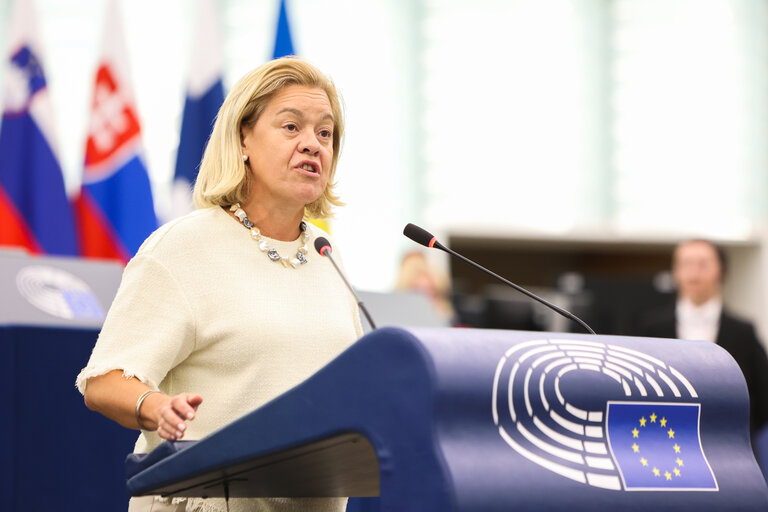 Le prochain budget de l'UE doit équilibrer la réponse à la crise et la prévisibilité, demandent les députés