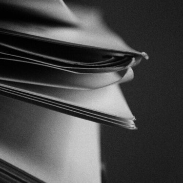 Créer un dossier de presse efficace : conseils, modèles et exemples
