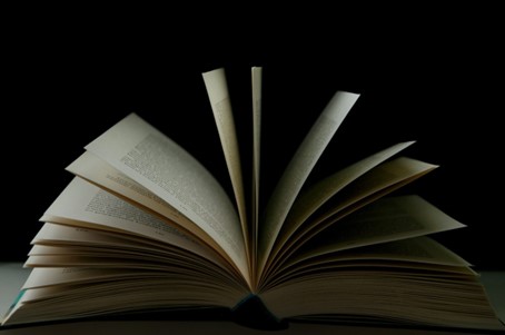 Comment faire un communiqué de presse : guide complet pour capter l'attention des journalistes