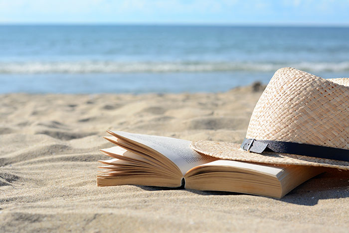 6 livres, séries ou albums à découvrir pendant l’été : la sélection de Gustave Roussy