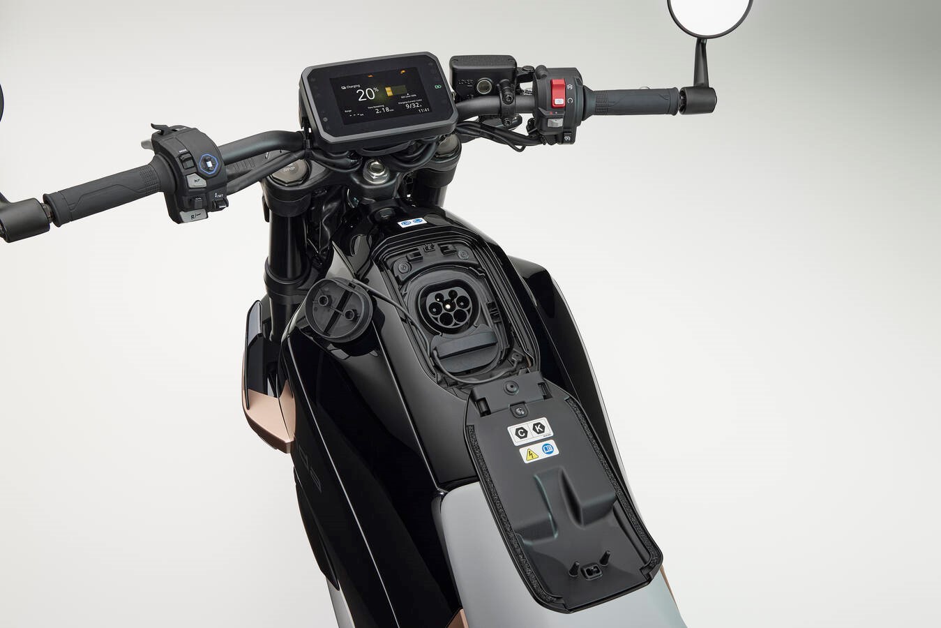 HONDA-WN7-03