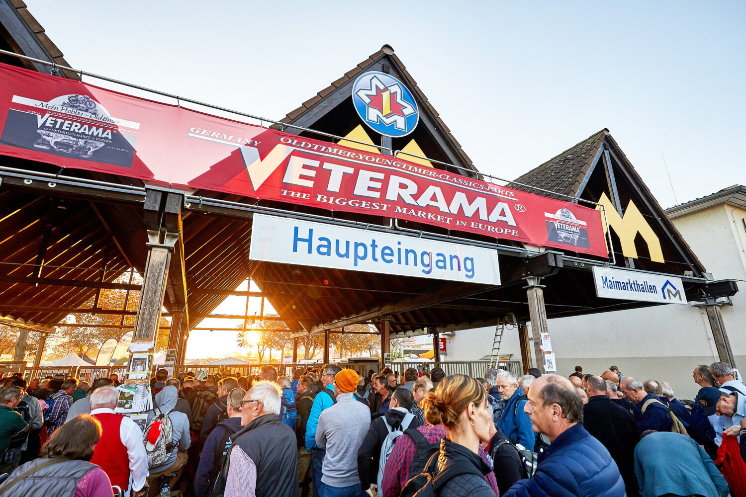 Le plus grand marché européen de voitures anciennes et youngtimers écrit une page d'histoire