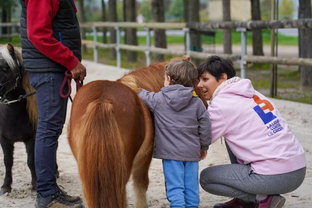 Octobre rose : retour sur une journée de médiation équine au Parc équestre fédéral