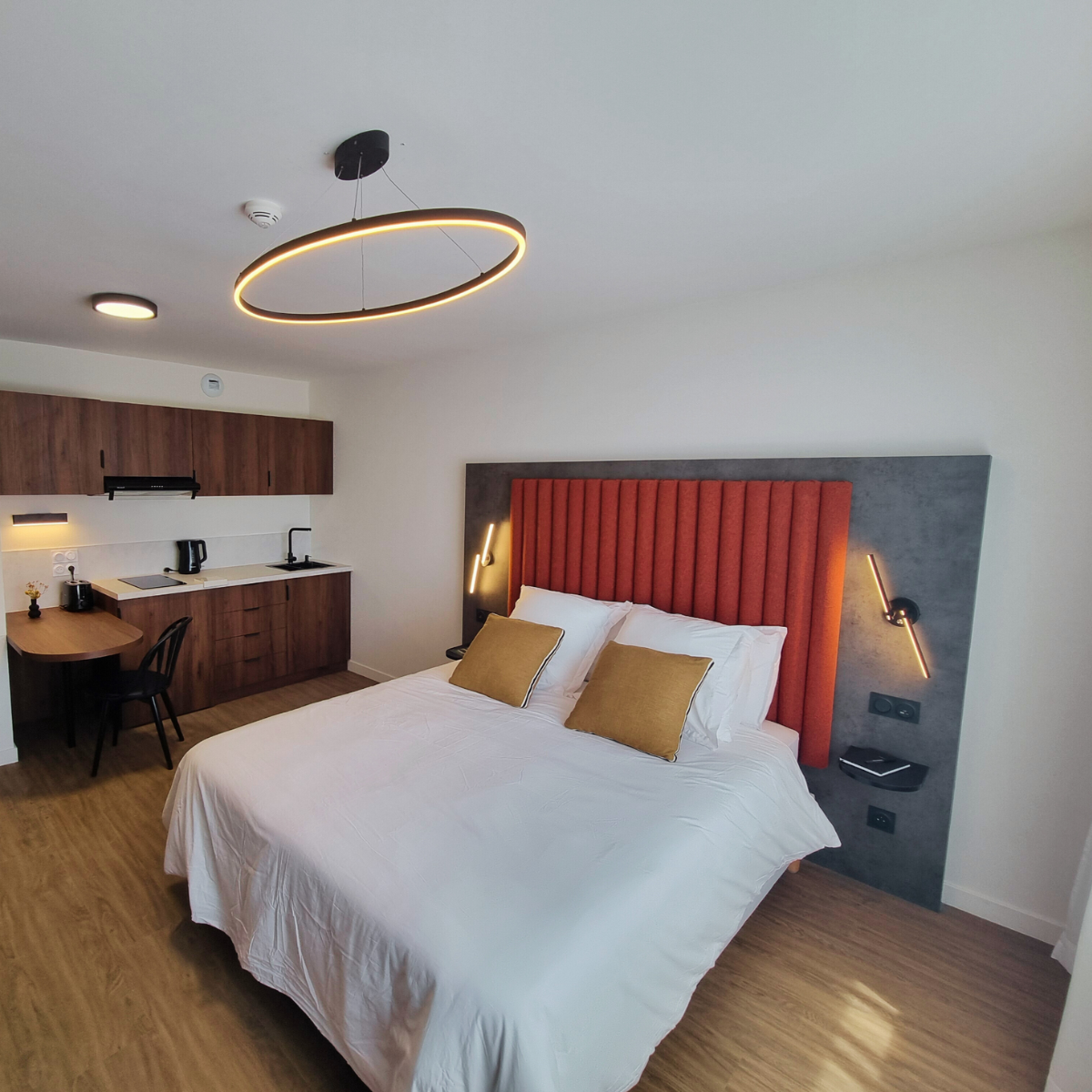 STUDIO SUPERIEUR – 1-png