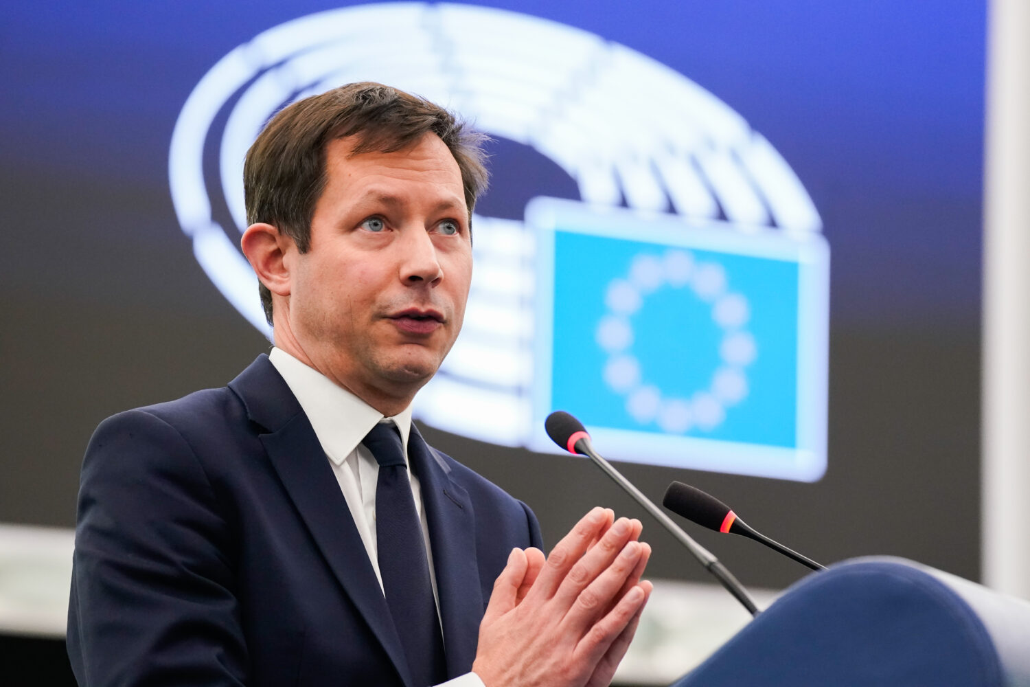 20251125EP-194498APB9EG122-jpg