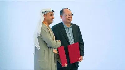 Theyab bin Mohamed bin Zayed assiste à la signature d'un accord de coentreprise entre Silal et SVG à l'occasion de l'Exposition internationale d'importation de la Chine 2025