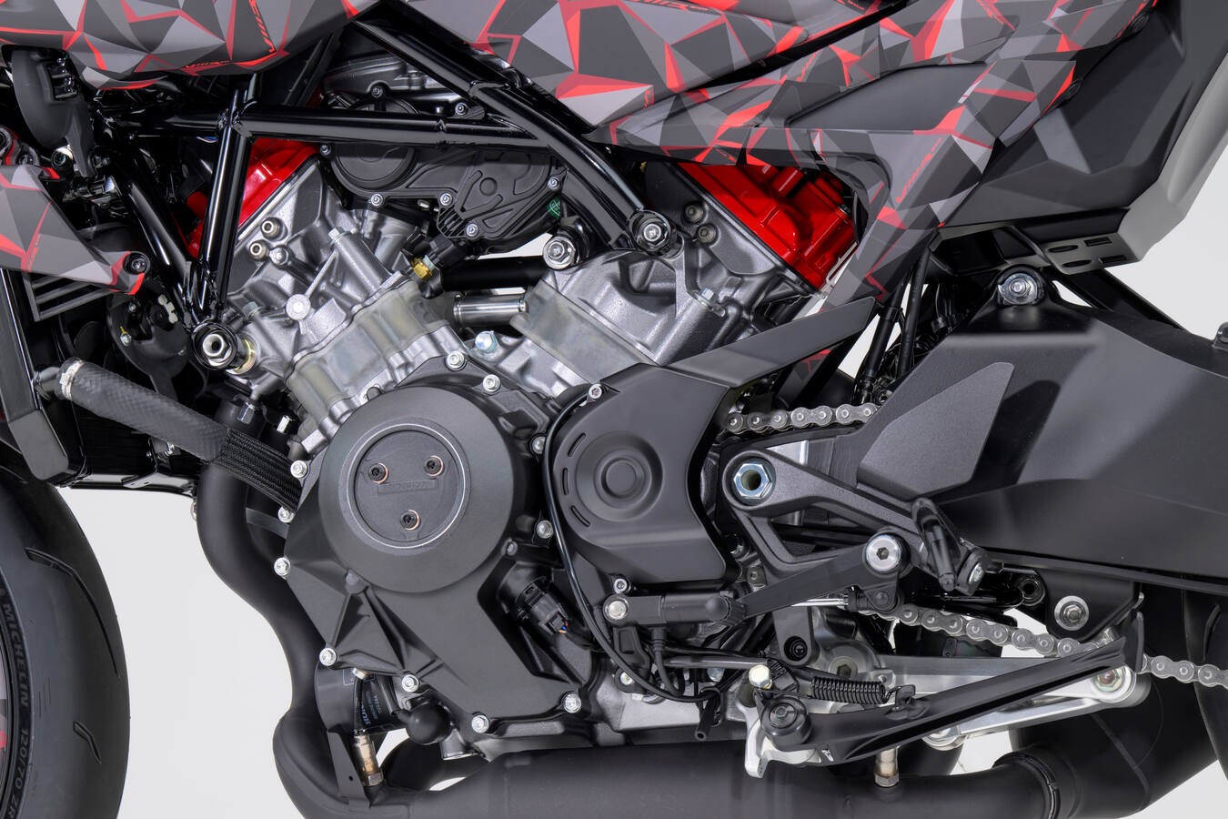 556491HondaUnveilsV3R900E-CompressorPrototypePoweredbyNewV3Enginewith-jpg