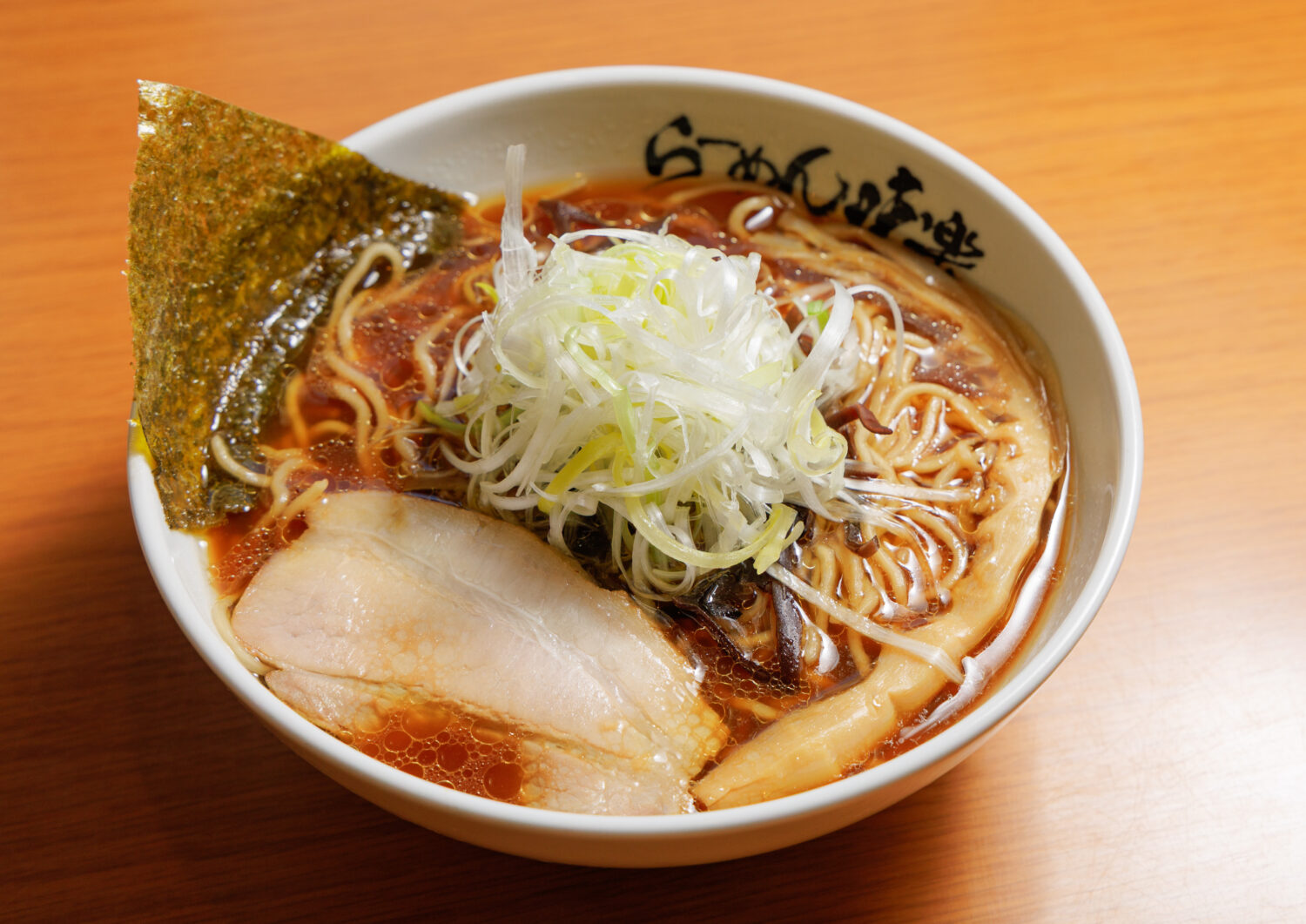 « Ramen à la sauce soja caramélisée » de Miraku