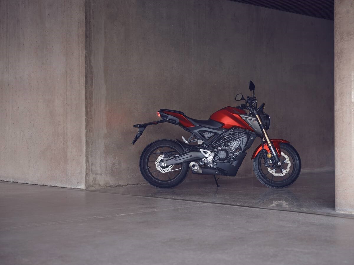 56731326YMHondaCB125R-jpg