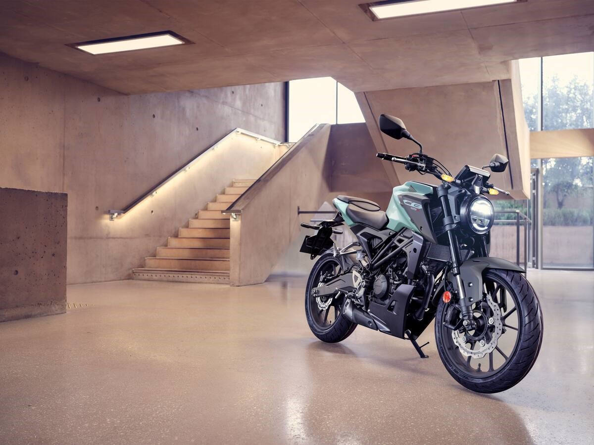 56731526YMHondaCB125R-jpg