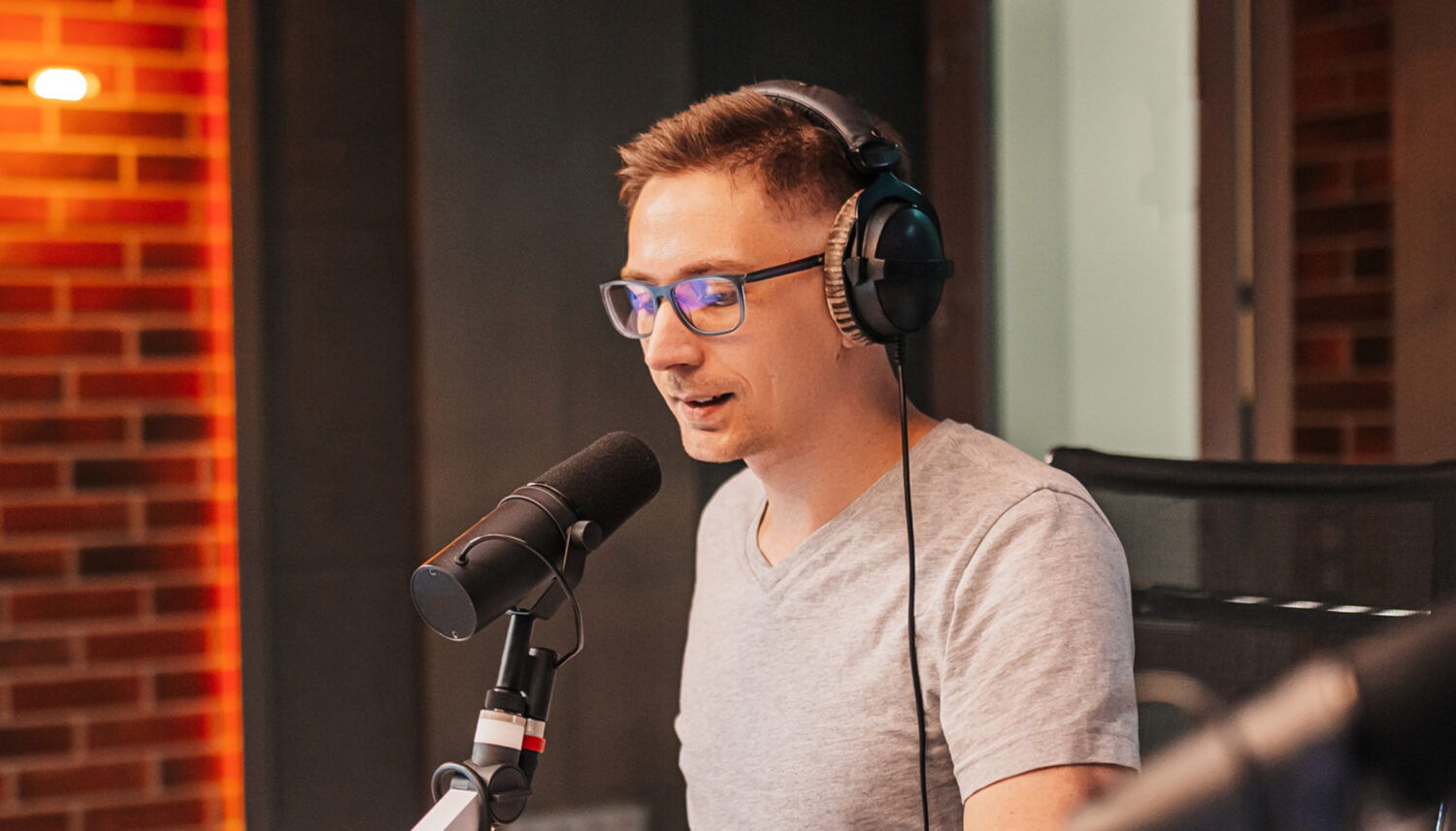 Infomaniak lance la radio automatisée avec sa solution de streaming radio