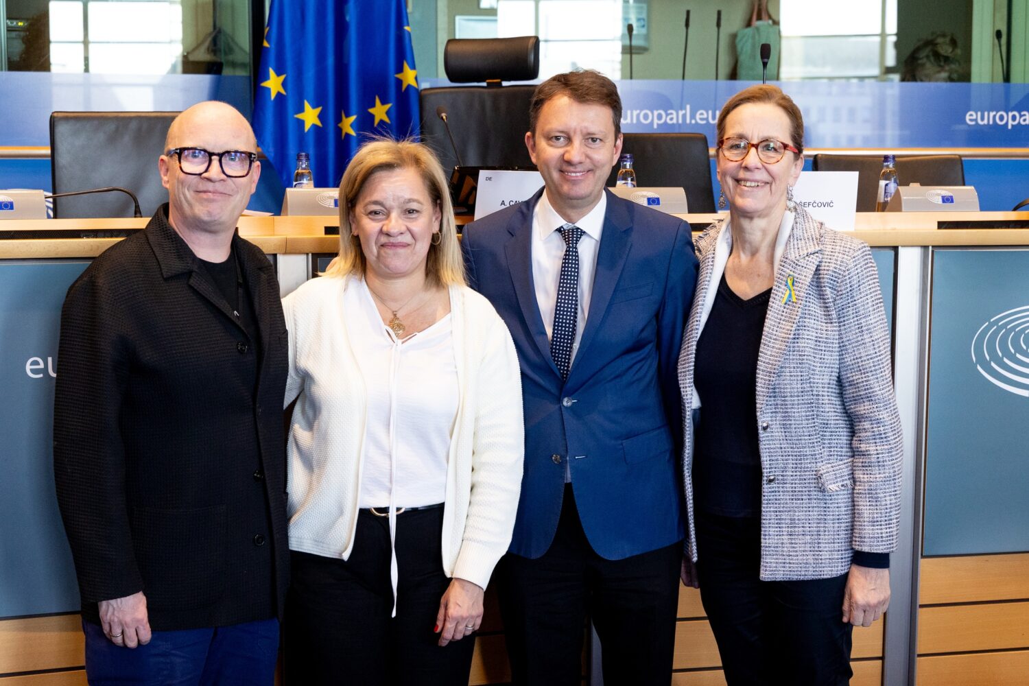 20260415EP-202808AAR10350-MEDIUM-jpg