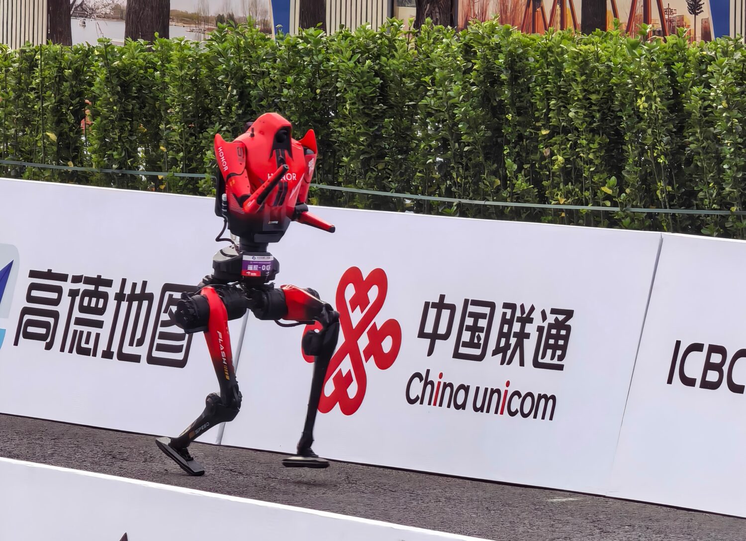 China Unicom 5G-A GigaUplink networks integral to the success of E-Town Humanoid Robot Half-Marathon