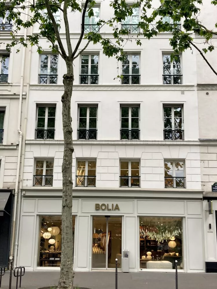 AEW Paris Commerces acquiert un actif commercial prime, loué à la marque danoise Bolia, dans le 8ème arrondissement de Paris