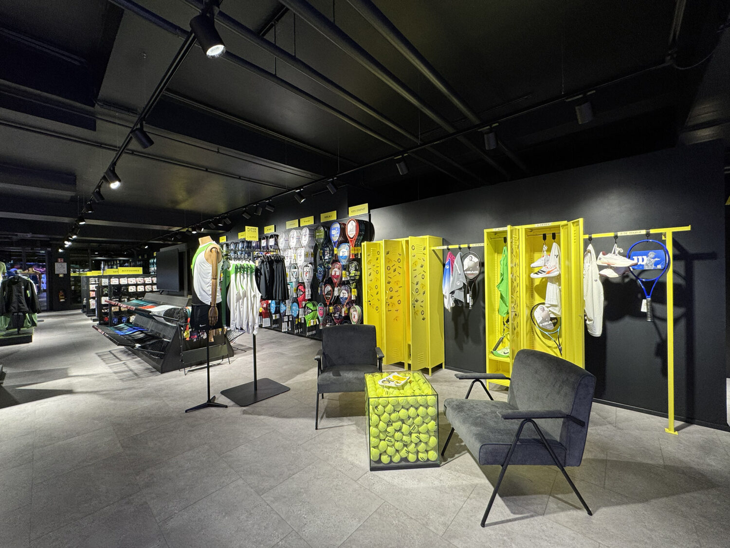 À quelques jours de Roland-Garros, Tennis-Point ouvre une boutique à Paris