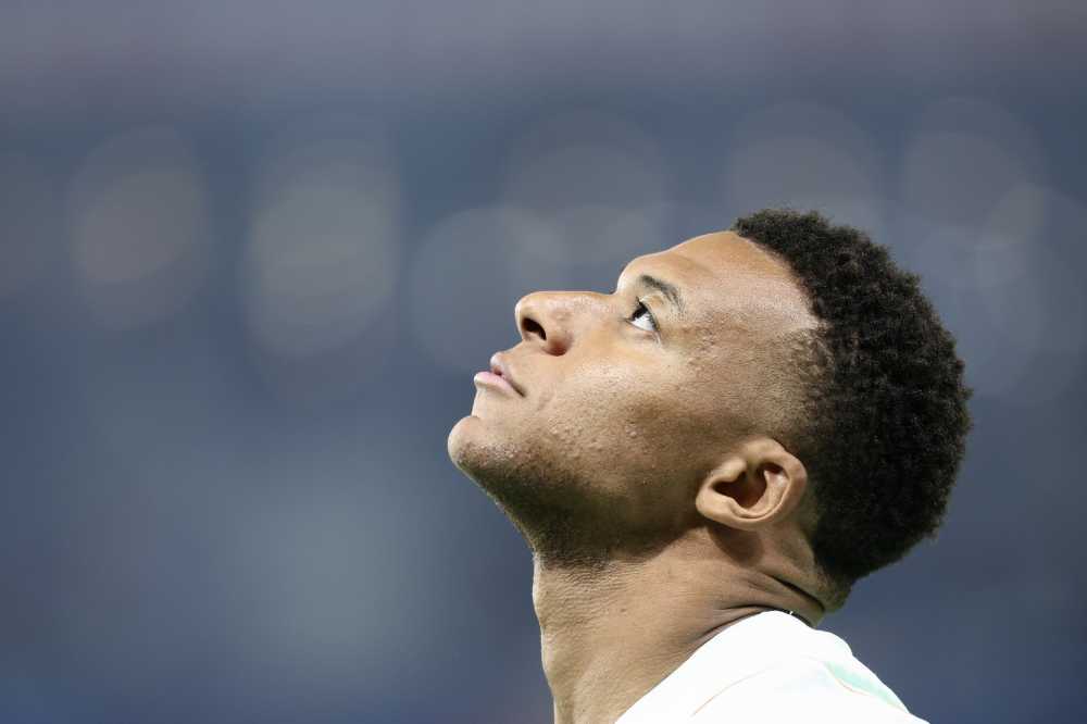 [FACT-CHECK] Le départ de Kylian Mbappé du PSG lié à Emmanuel Macron ? Attention à ce faux article