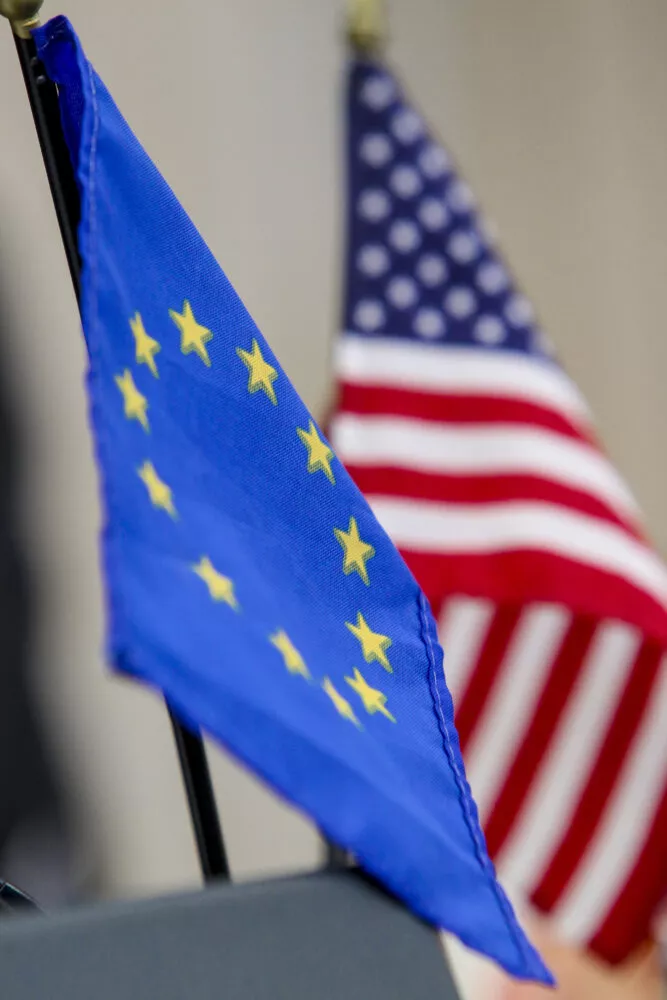 Commerce UE - États-Unis : le Parlement donne son feu vert à la législation sur les droits de douane