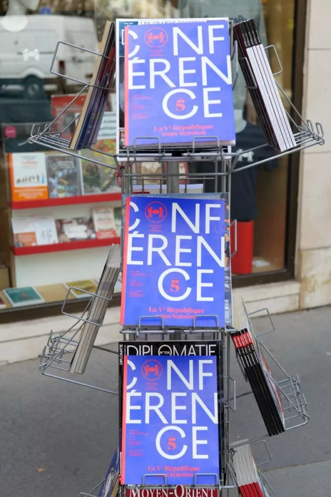 « LA Ve RÉPUBLIQUE SOUS TENSION » : SCIENCES PO PUBLIE LE NOUVEAU NUMÉRO DE SA REVUE CONFÉRENCE