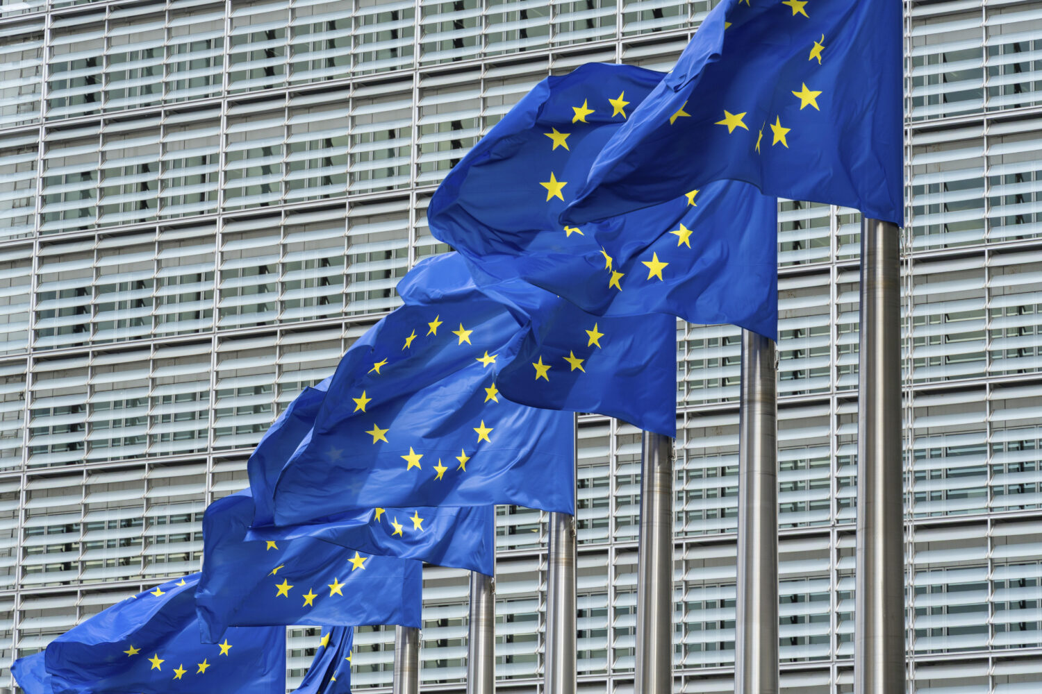 Trump, IA, transformation numérique et coût de la vie : les sujets qui préoccupent le plus les Européens en 2026