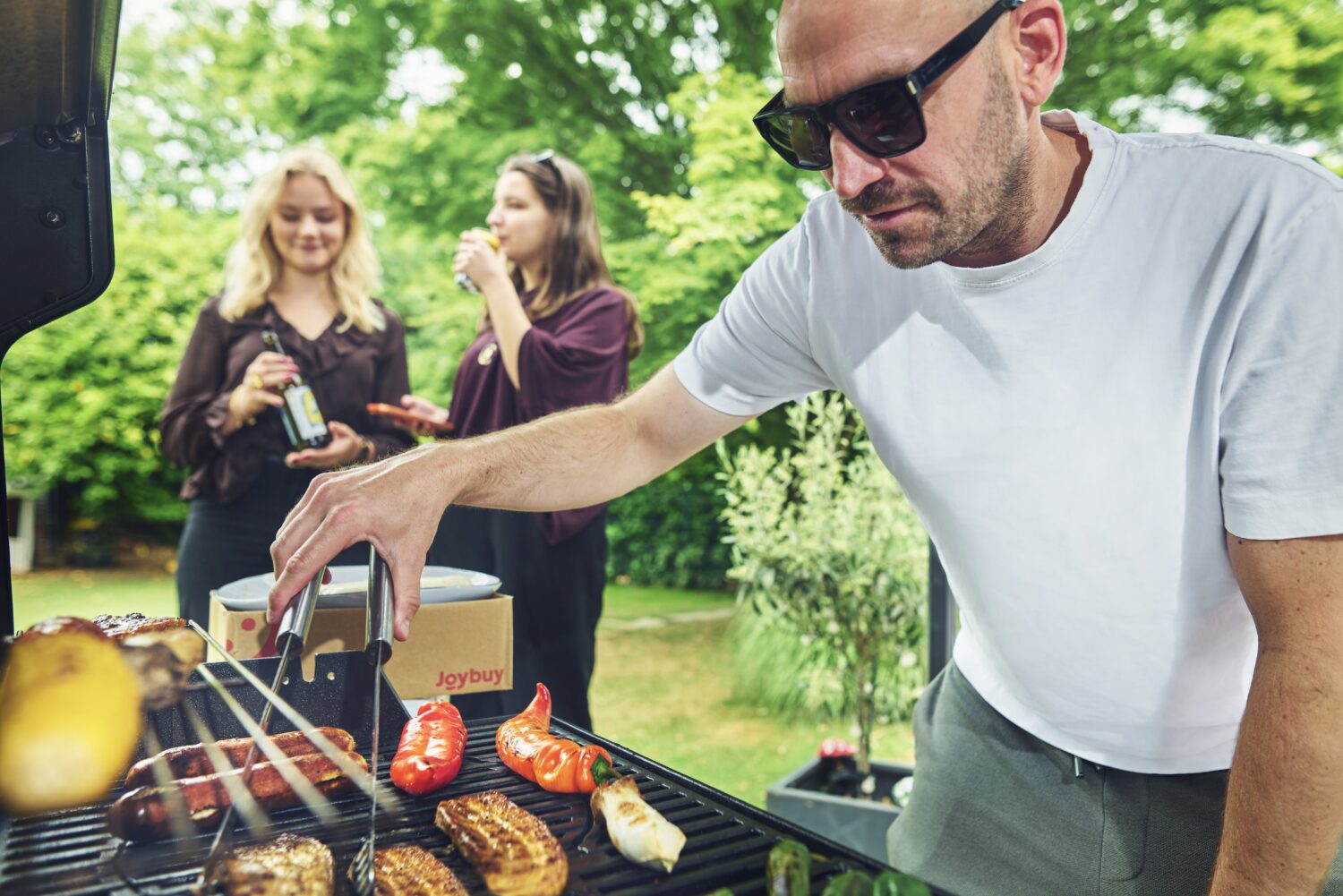 Canicules, vacances et achats de dernière minute : les Français paient une « taxe estivale » cachée, selon une étude commandée par Joybuy