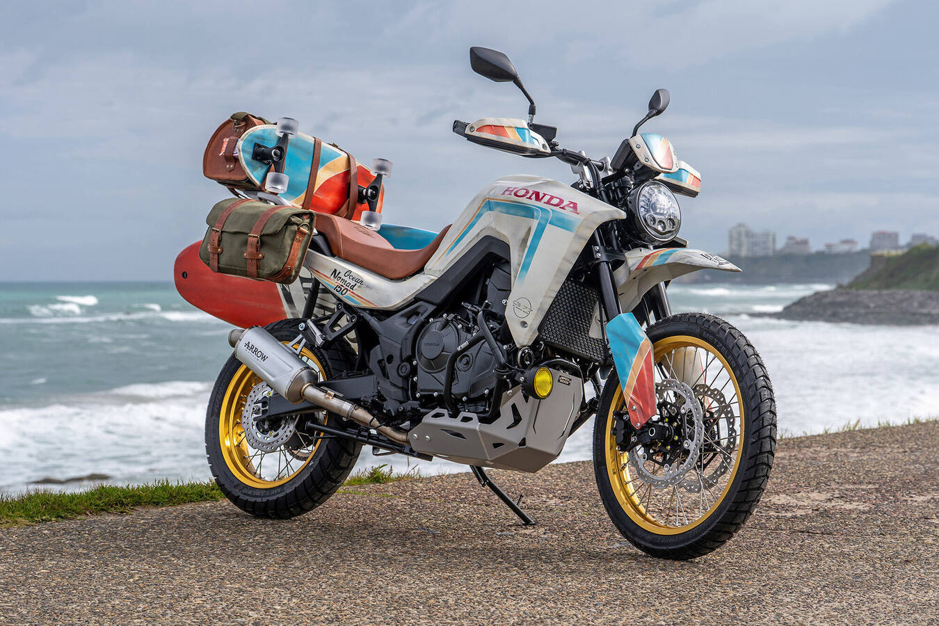 579586BattleofthetwinsHondacelebratestheCB750HornetandXL750Transalpat-jpg