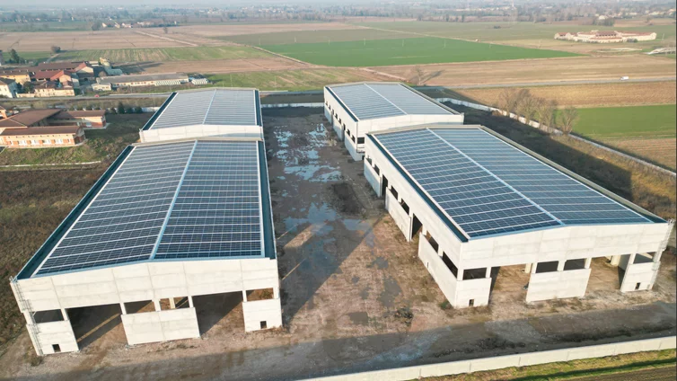 GreenYellow et GIVA concluent un accord de 20 ans fondé sur le modèle «Energy-as-a-Service» pour valoriser des centrales photovoltaïques en autoconsommation existantes